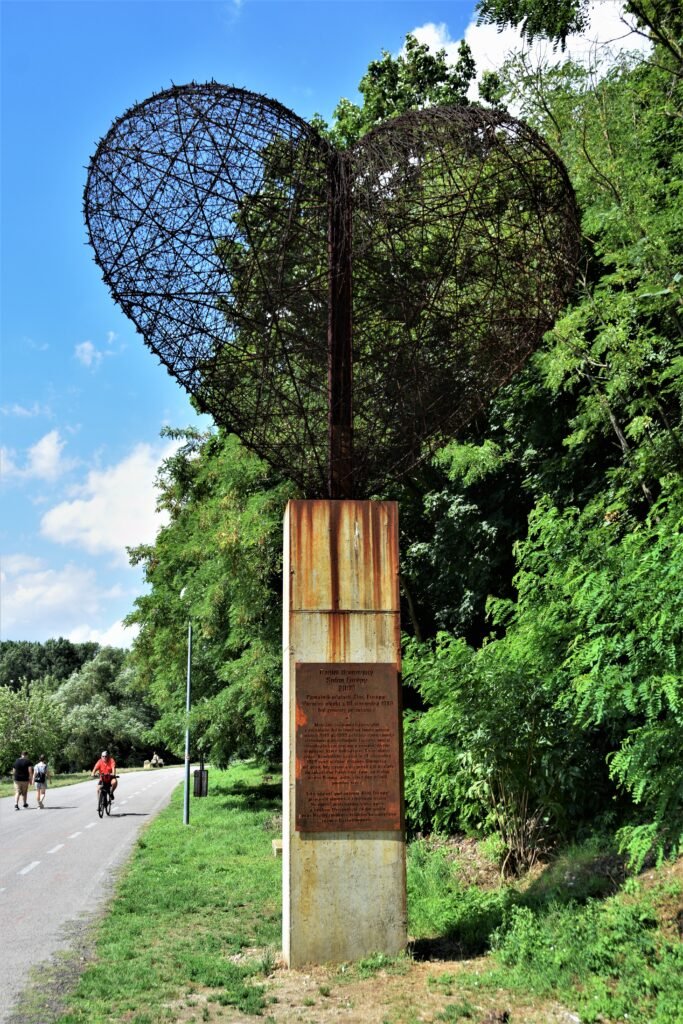 statue of a giant heart made of rusted barbed wire salvaged from the Iron Curtain, Devín Castle, Devín, Slovakia