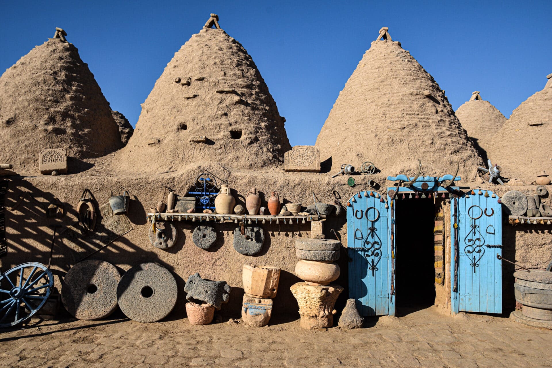 peculiar beehive homes in the ancient city of Harran